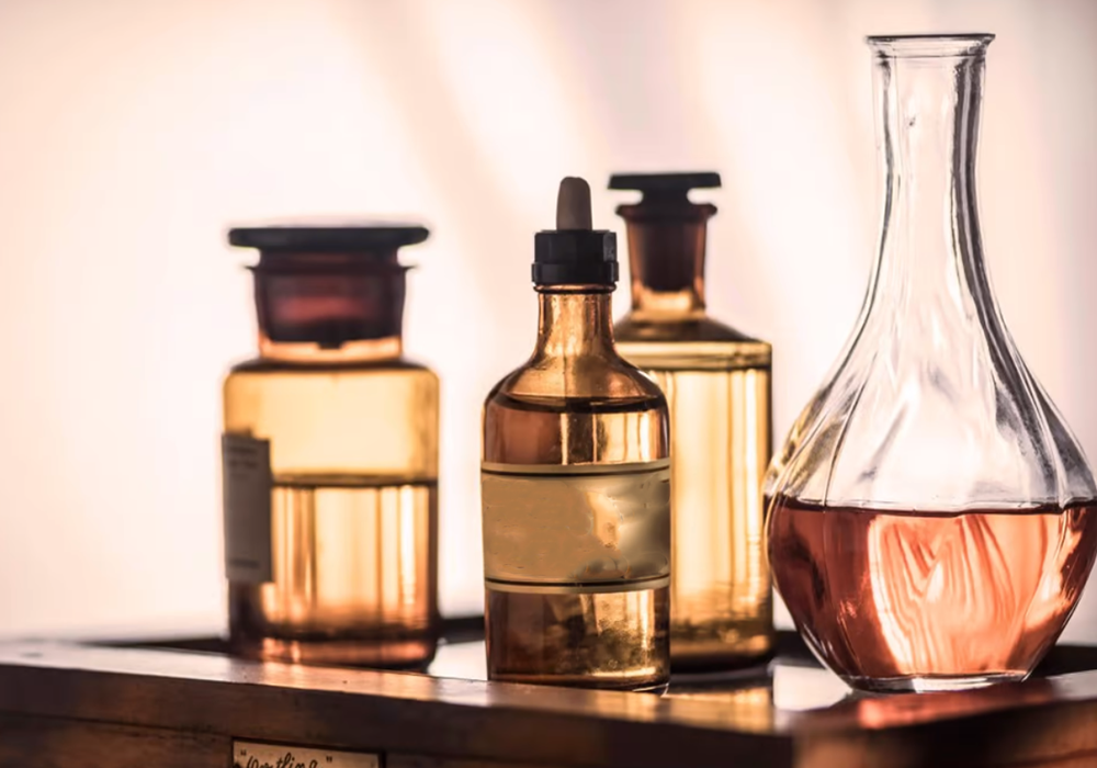 The making of a perfume: Perfume making secrets | Lareine